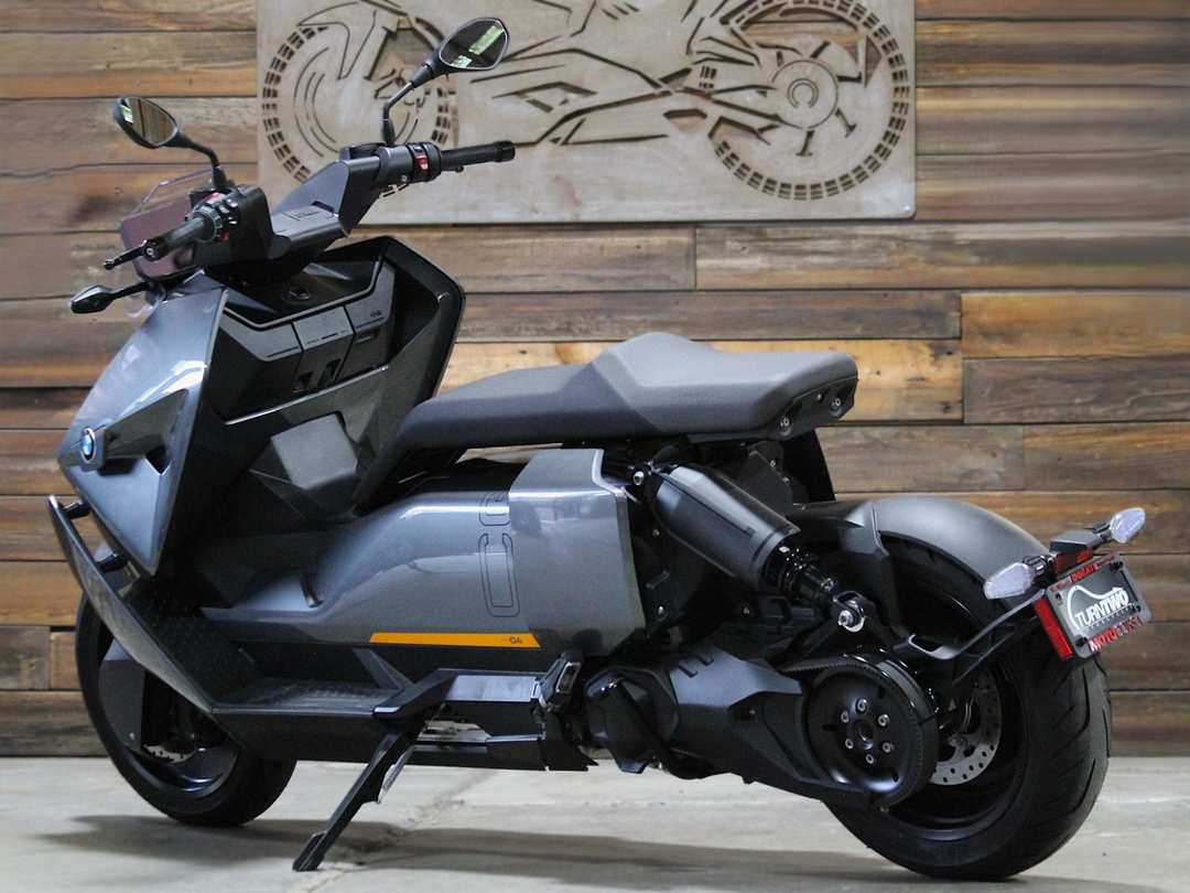 2023 BMW Ce 04 - Image 2