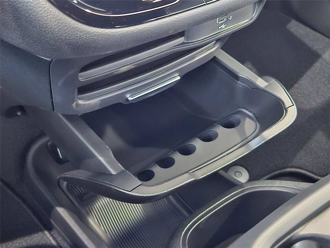 2026 Chrysler Pacifica Select - Image 24