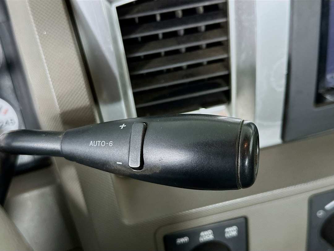 2007 Dodge Ram 2500 SLT - Image 17