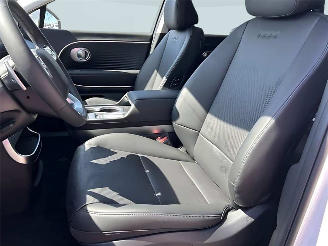 2026 Hyundai Ioniq 9 SEL - Image 20