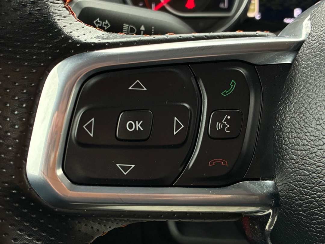 2022 Jeep Gladiator Mojave - Image 12