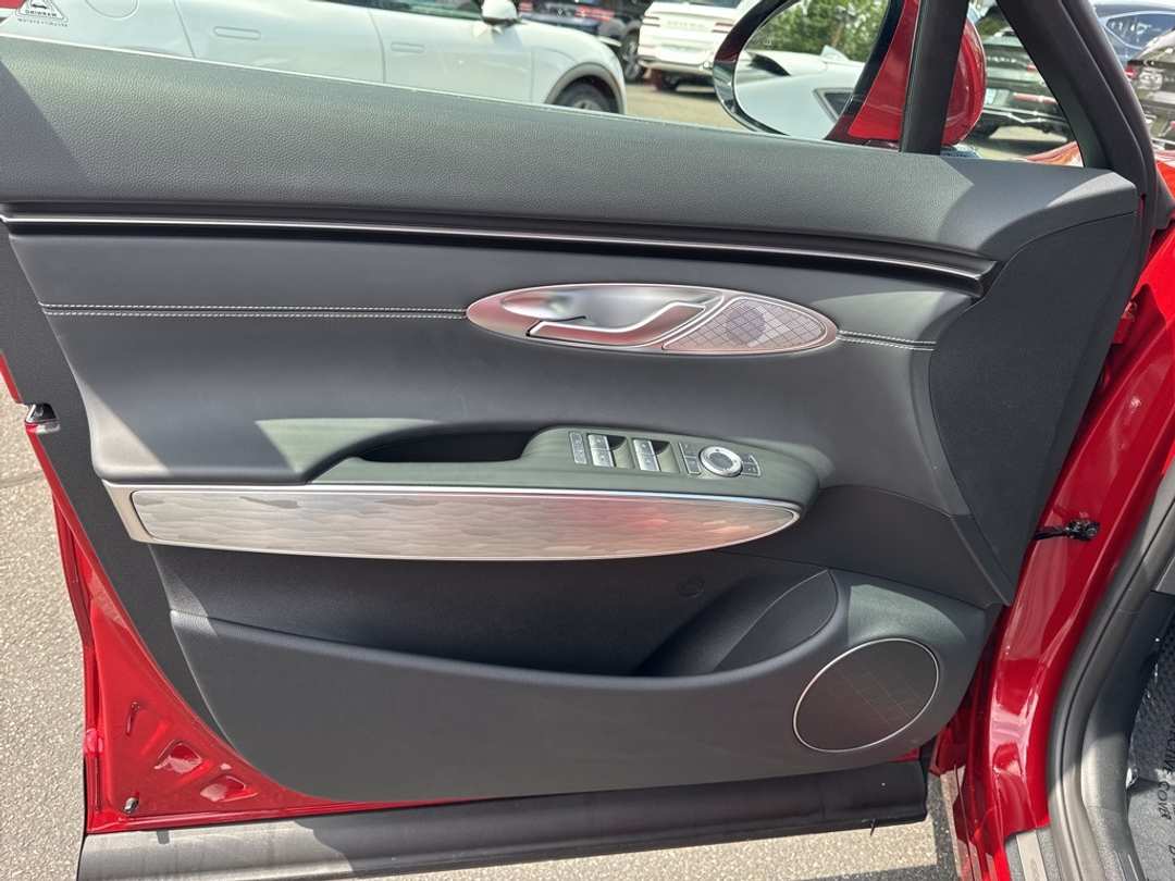 2026 Genesis Electrified Gv70 - Image 17