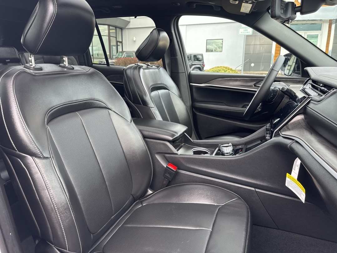 2024 Jeep Grand Cherokee Limited - Image 29