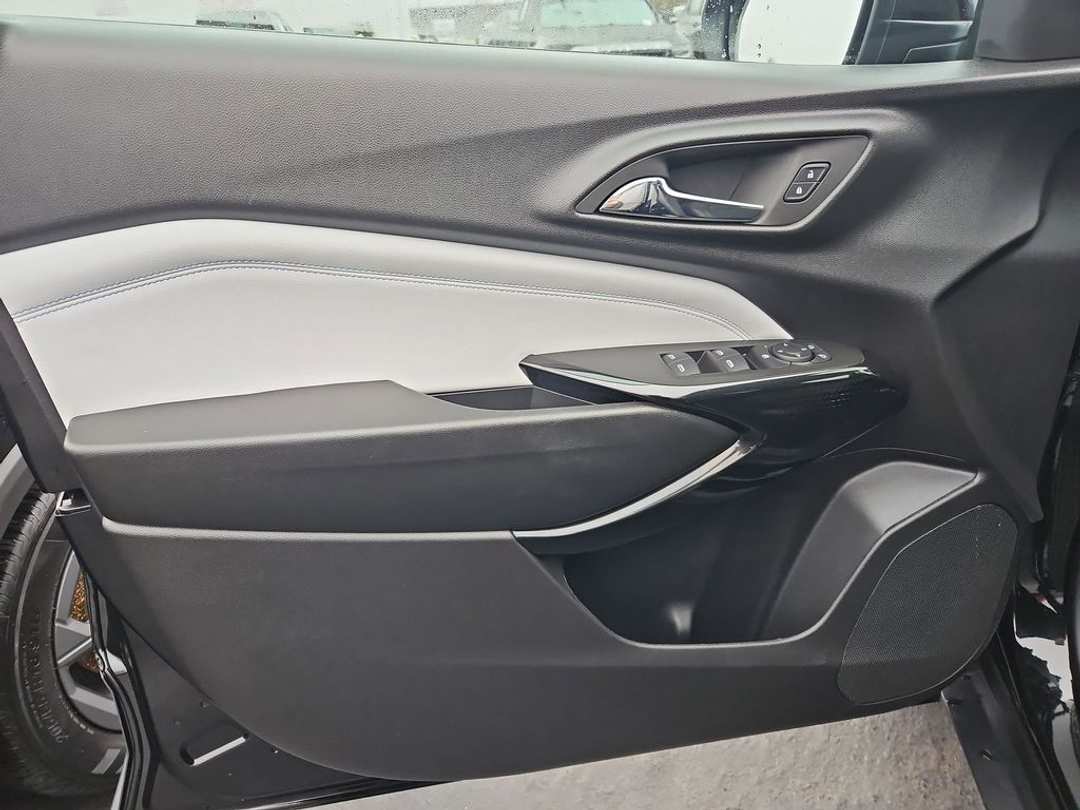 2025 Chevrolet Trax LT - Image 10