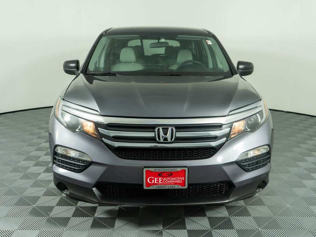 2016 Honda Pilot LX - Image 2
