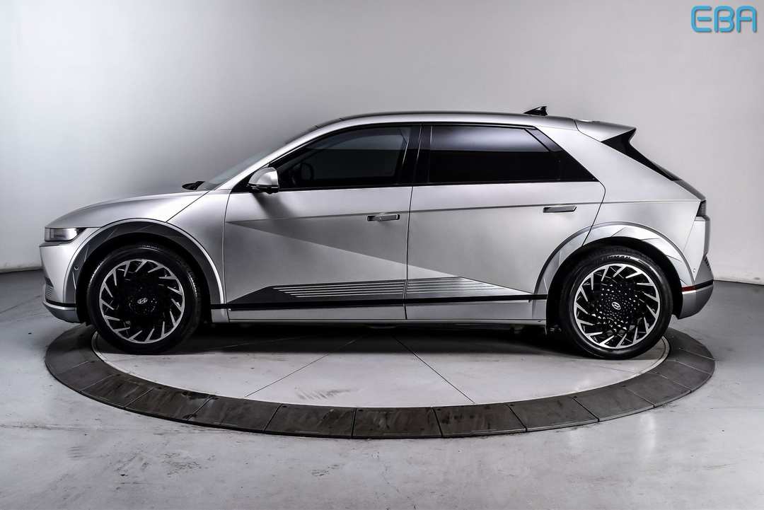 2024 Hyundai Ioniq 5 Limited - Image 3