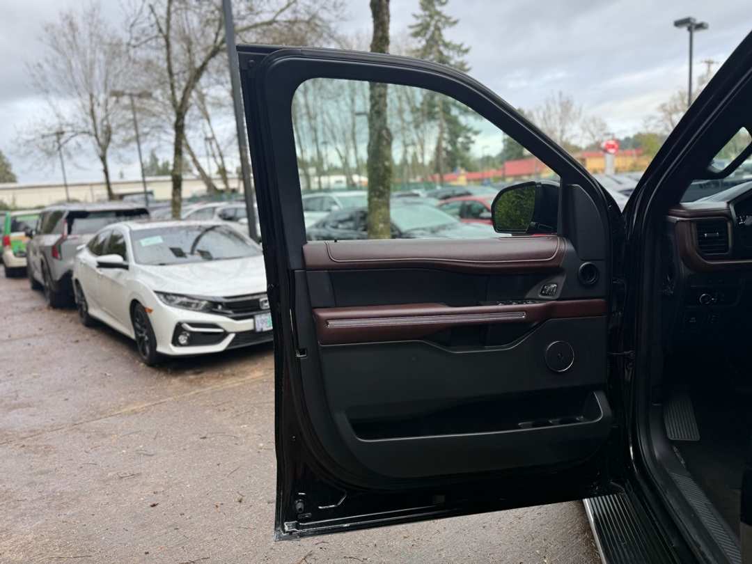 2023 Ford Expedition Limited - Image 29