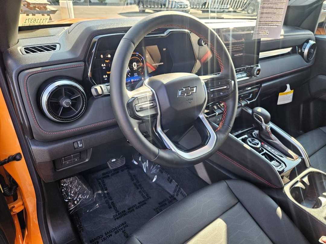 2026 Chevrolet Colorado Z71 - Image 13