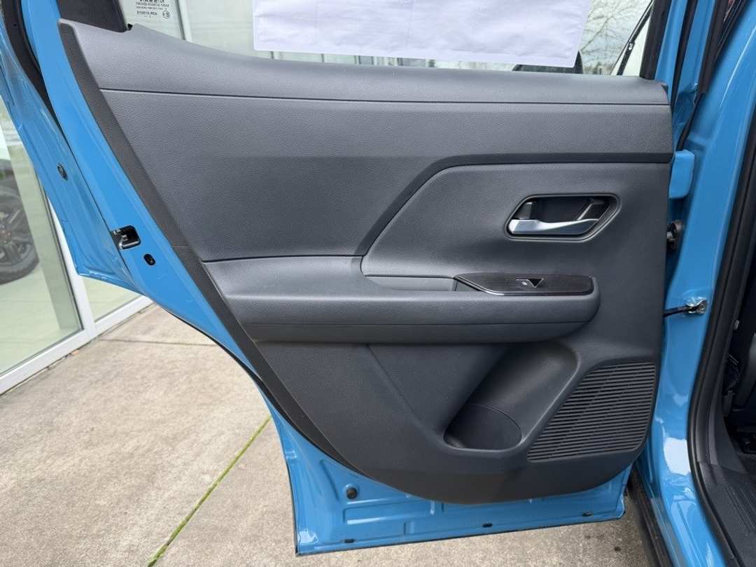 2026 Nissan Kicks SR - Image 27