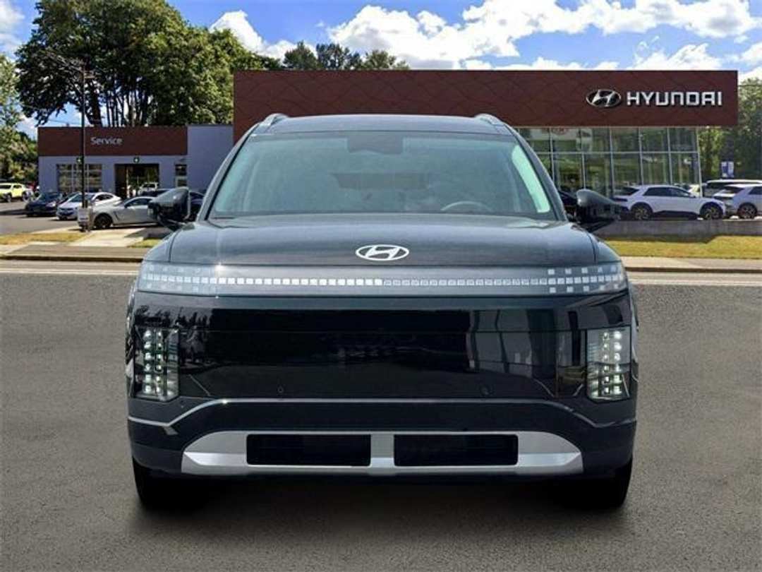 2026 Hyundai Ioniq 9 SE - Image 12