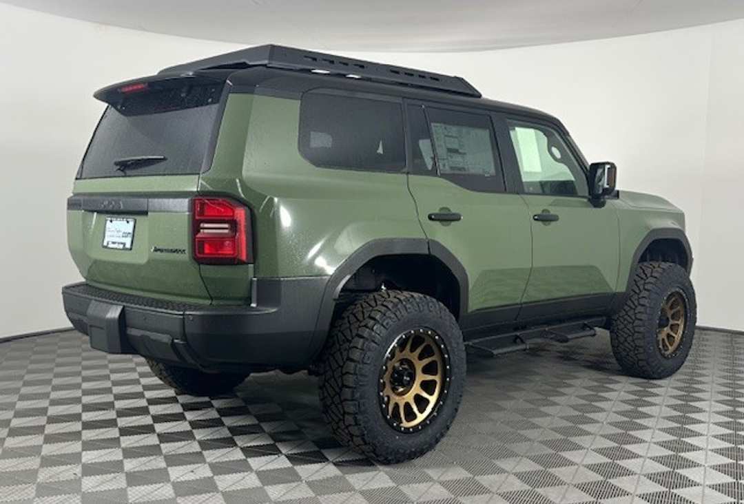 Toyota Land Cruiser - Image 3