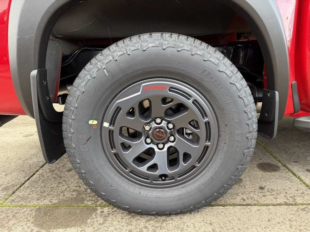 2026 Nissan Frontier PRO4X - Image 9