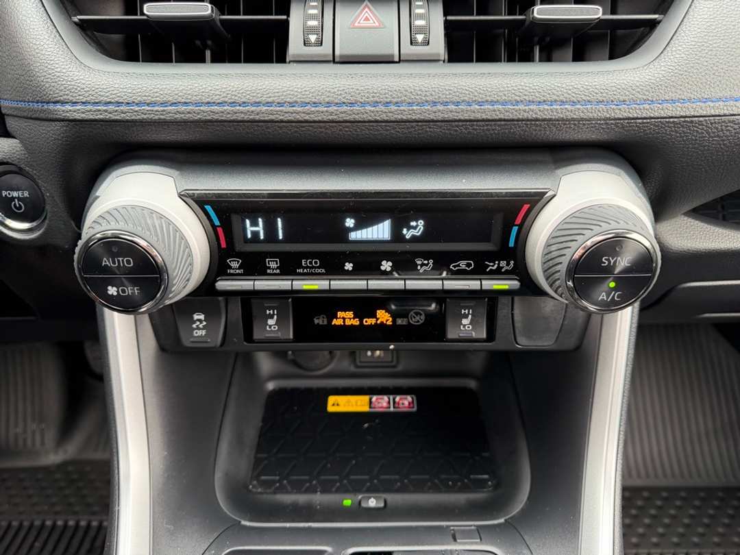 2023 Toyota Rav4 XSE - Image 25