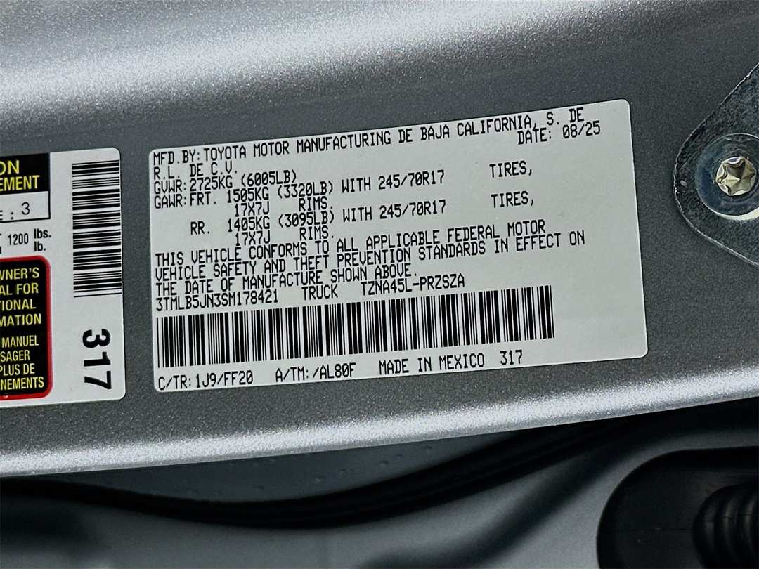 2025 Toyota Tacoma SR5 - Image 31