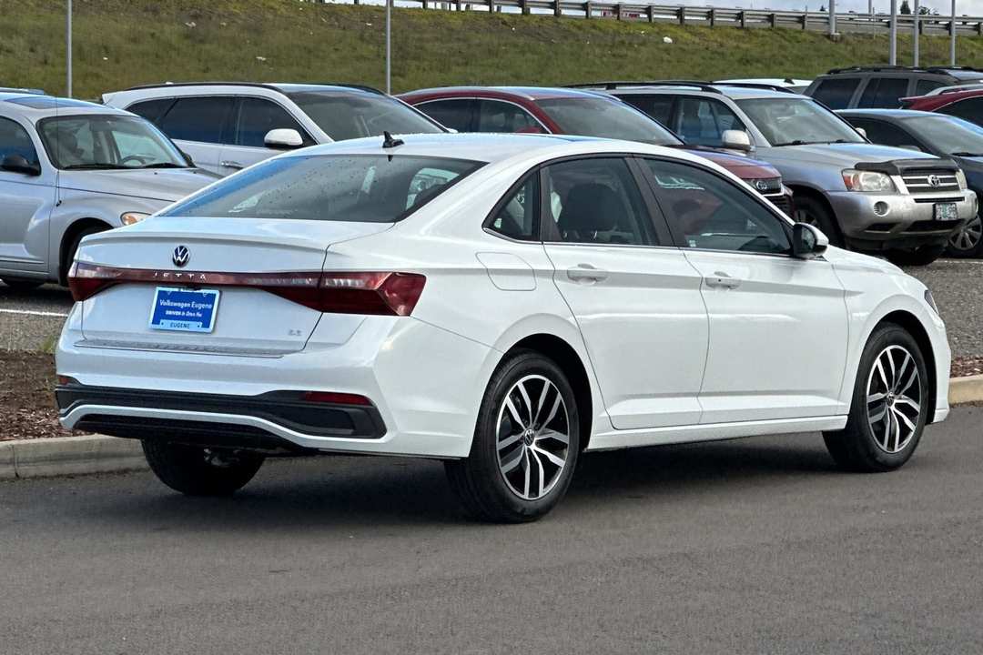 2026 Volkswagen Jetta 1.5T SE - Image 3