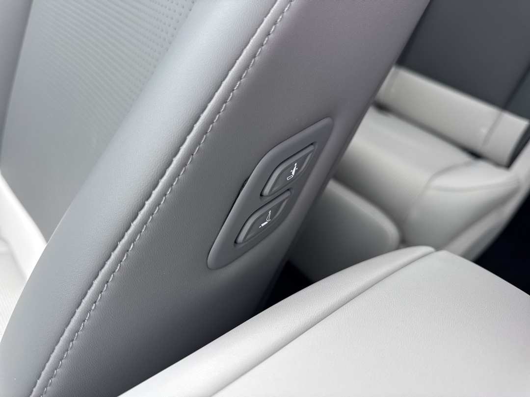 2026 Hyundai Ioniq 9 Performance Limited - Image 35