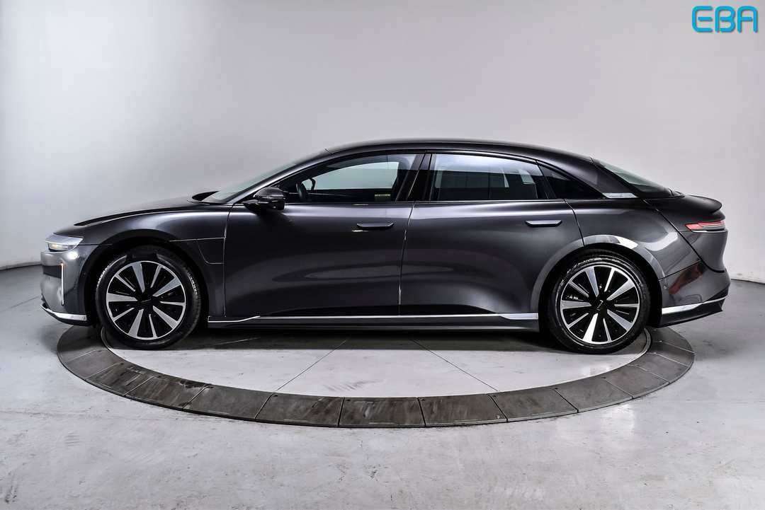 2024 Lucid Air Touring - Image 3