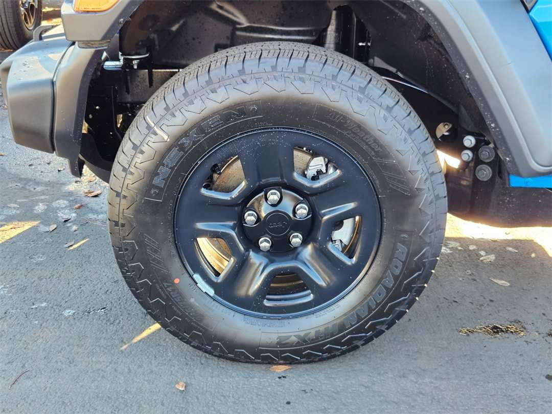 2026 Jeep Wrangler Sport - Image 38