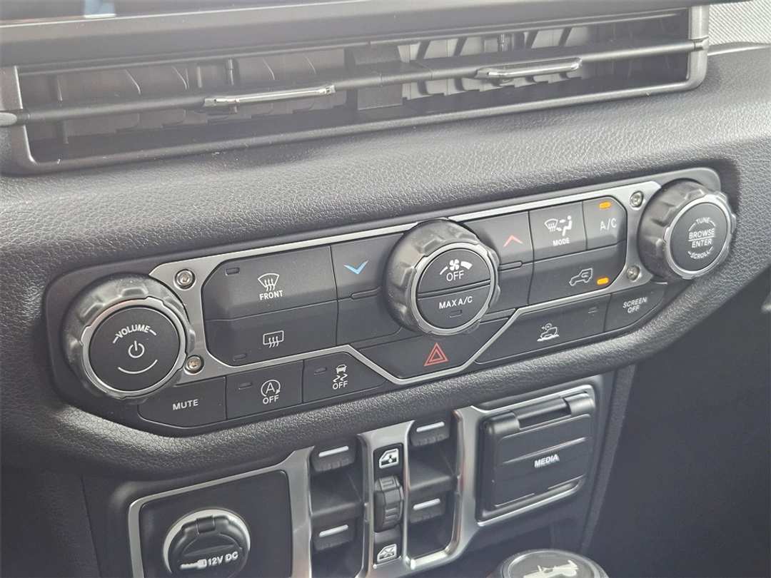 2026 Jeep Wrangler Sport - Image 23