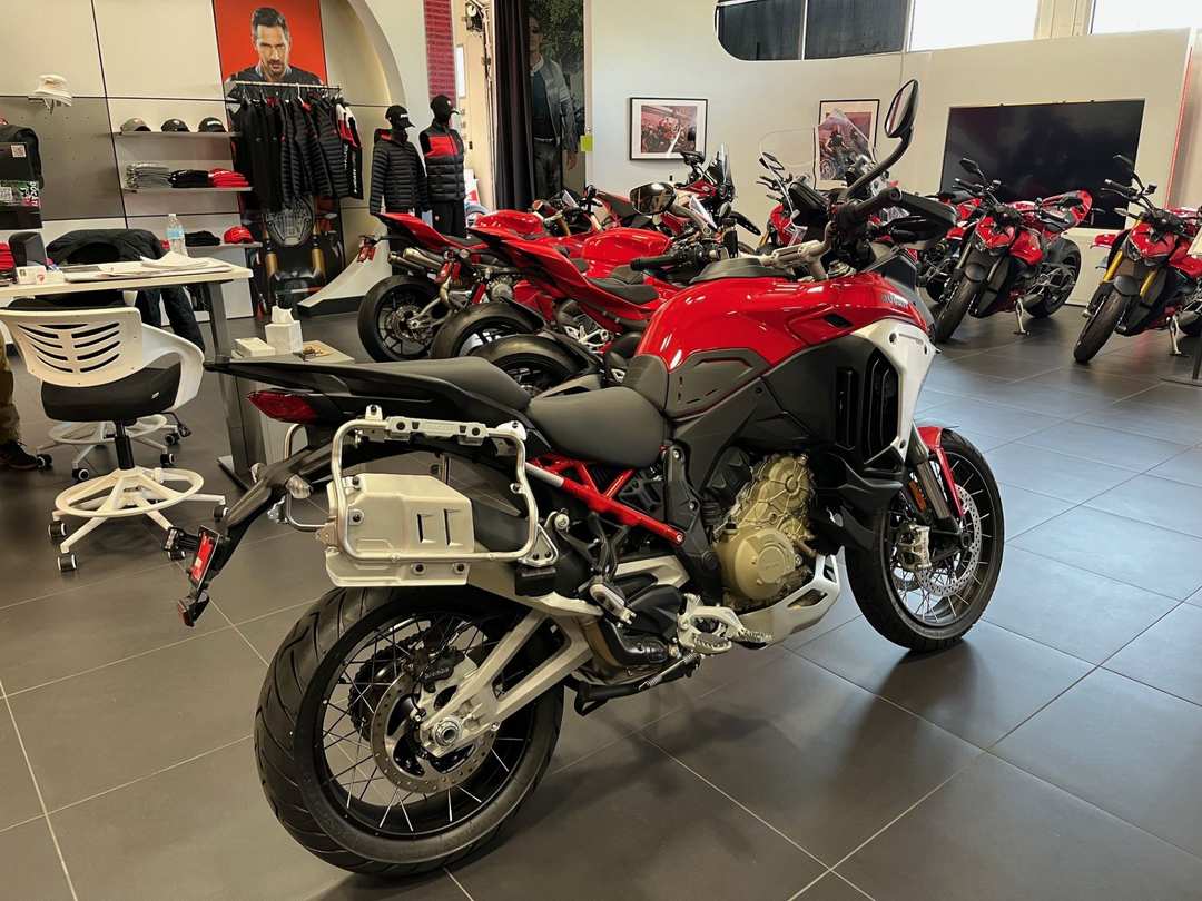 2025 Ducati Multistrada V4 Rally Adventure Travel & Radar - Image 3