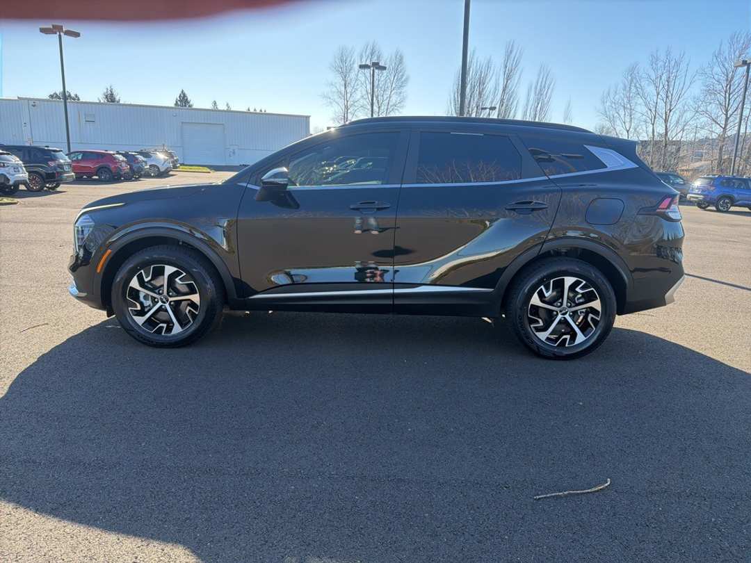 2024 Kia Sportage EX - Image 4