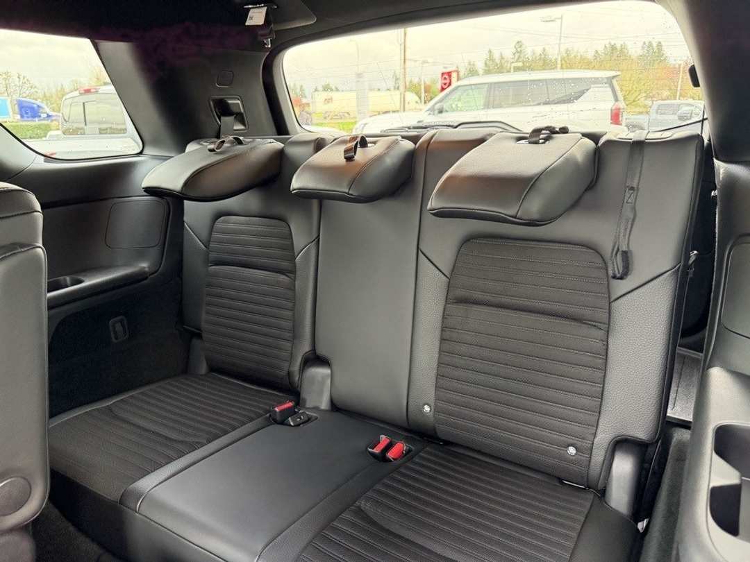 2025 Nissan Pathfinder Rock Creek - Image 31