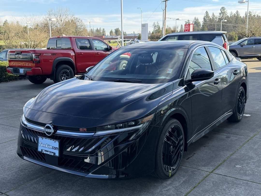 2026 Nissan Sentra SR - Image 4