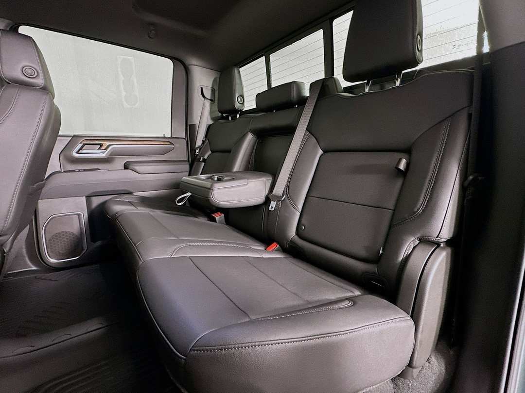 2025 Chevrolet Silverado 2500Hd LT - Image 23