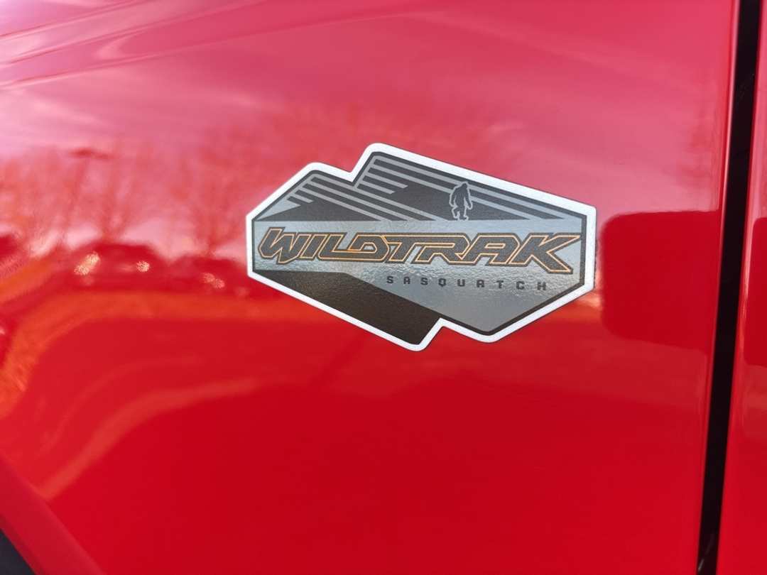 2022 Ford Bronco Wildtrak - Image 11