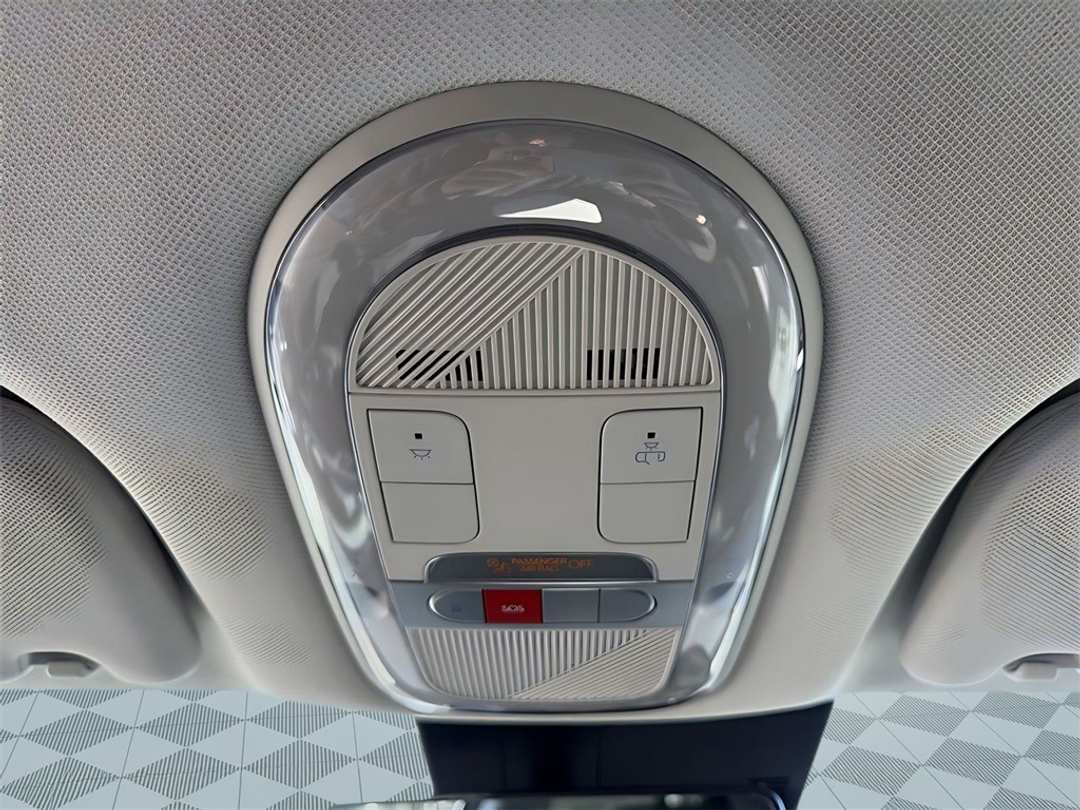 2026 Hyundai Ioniq 5 SEL - Image 27