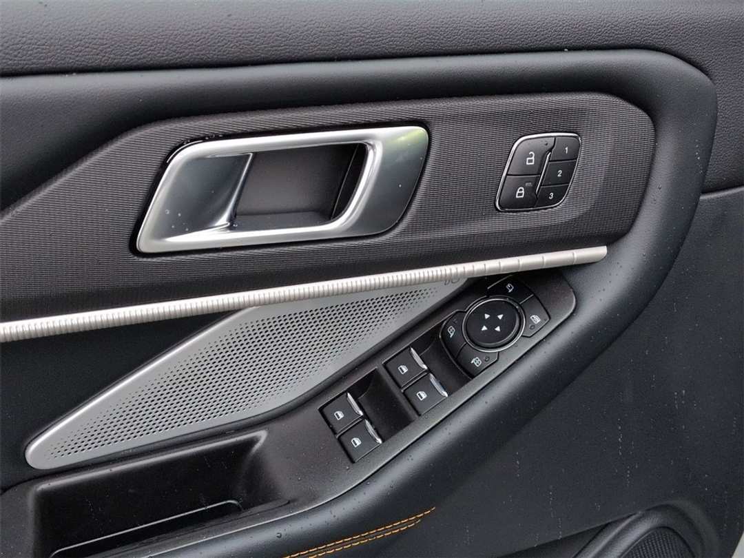 2026 Ford Explorer Tremor - Image 10