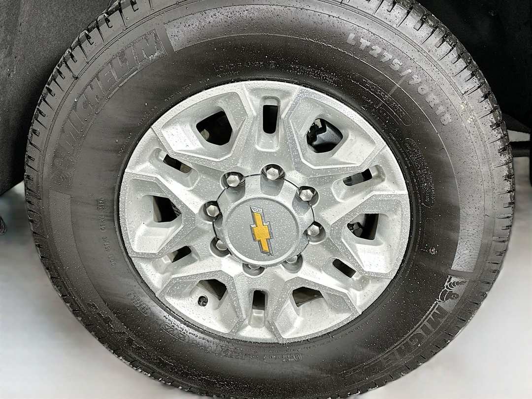 2025 Chevrolet Silverado 2500Hd LTZ - Image 33