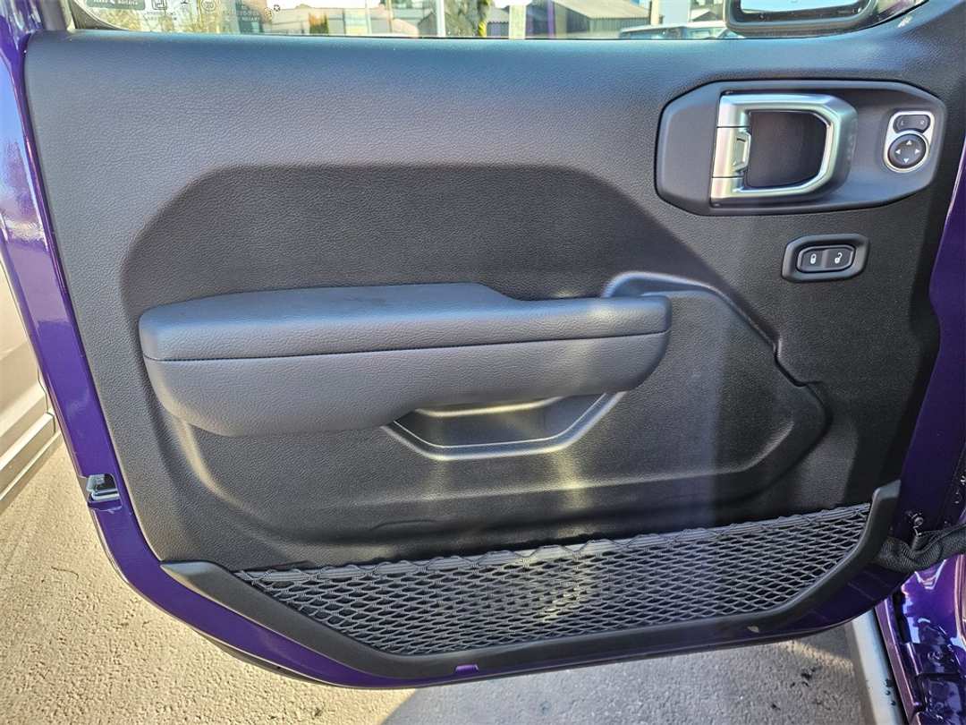 2026 Jeep Gladiator Rubicon - Image 10