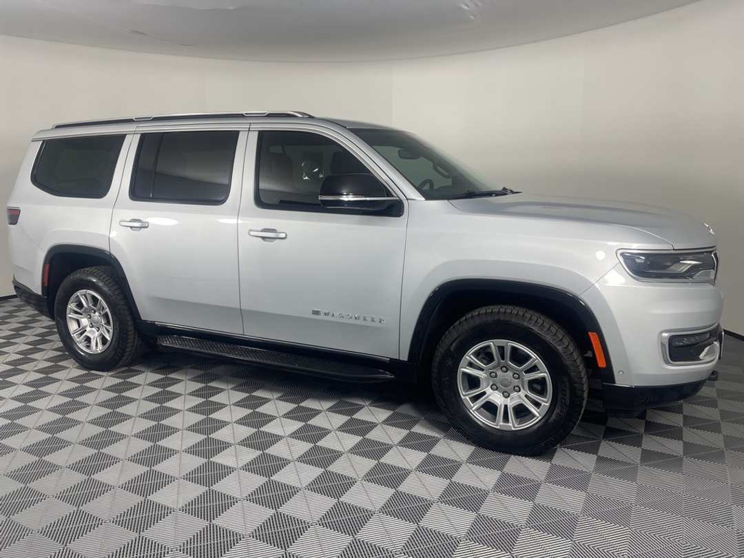 2024 Jeep Wagoneer - Image 2