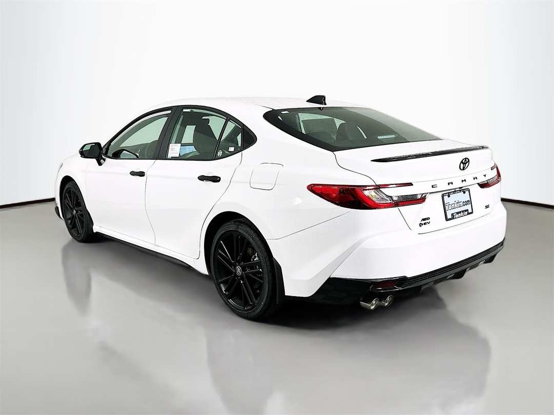 2026 Toyota Camry SE Nightshade - Image 5