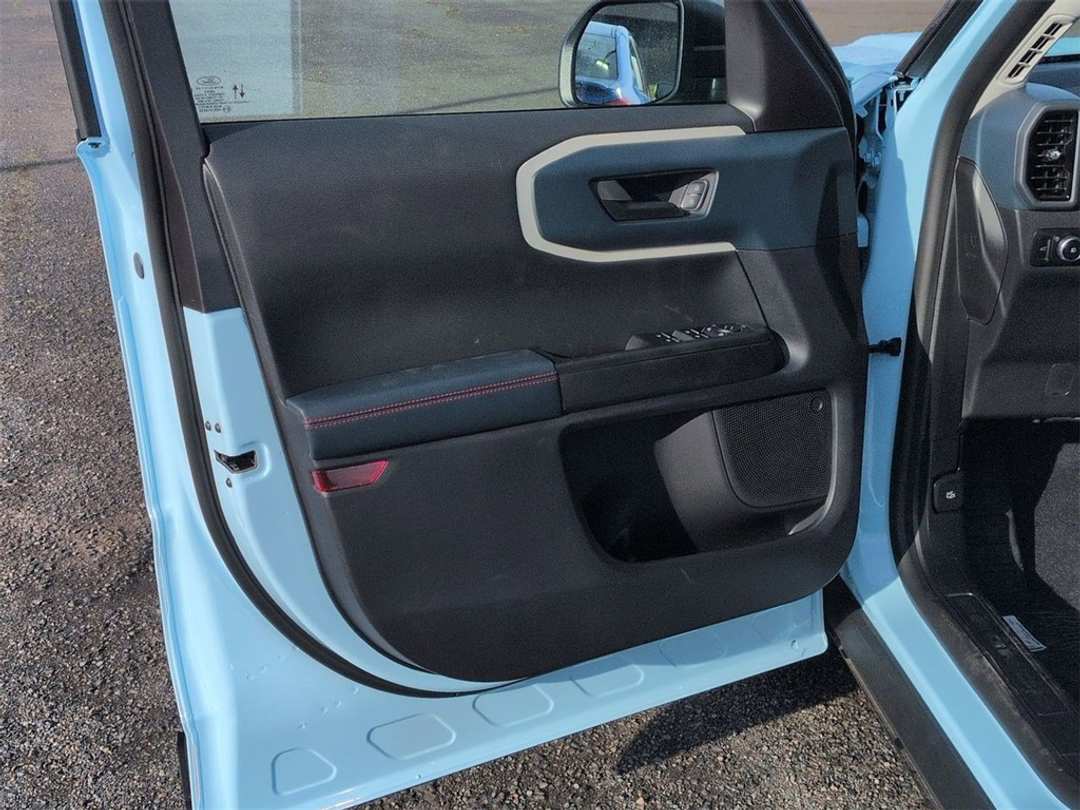 2025 Ford Bronco Sport Heritage - Image 9