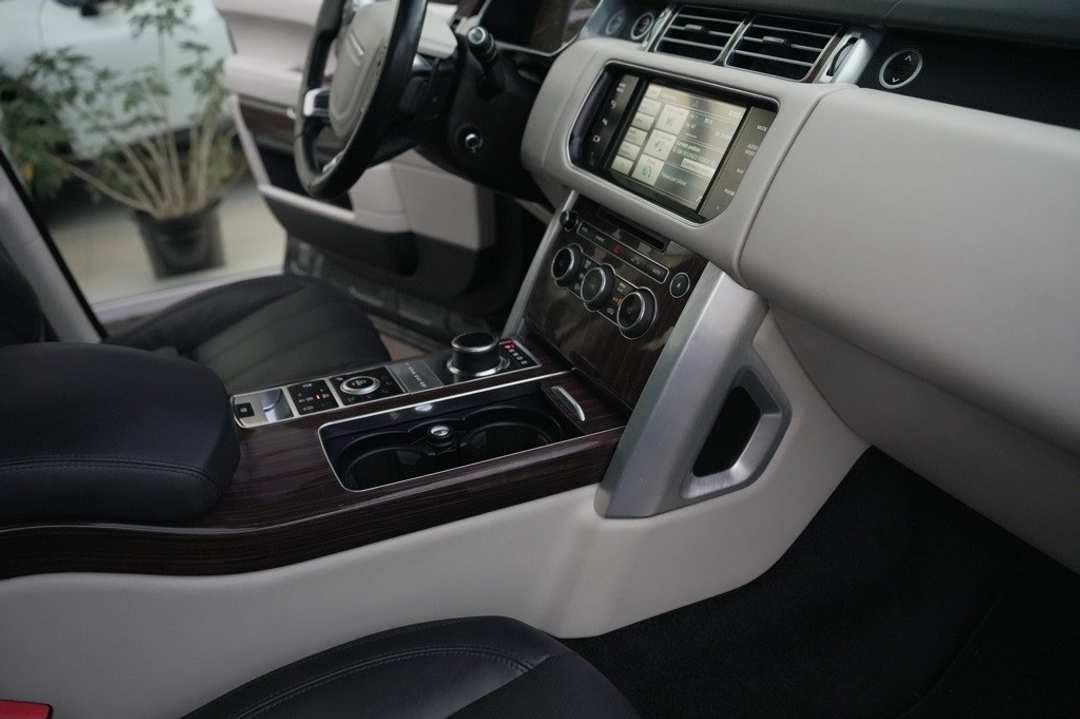 2015 Land Rover Range Rover 5.0L V8 Supercharged - Image 35