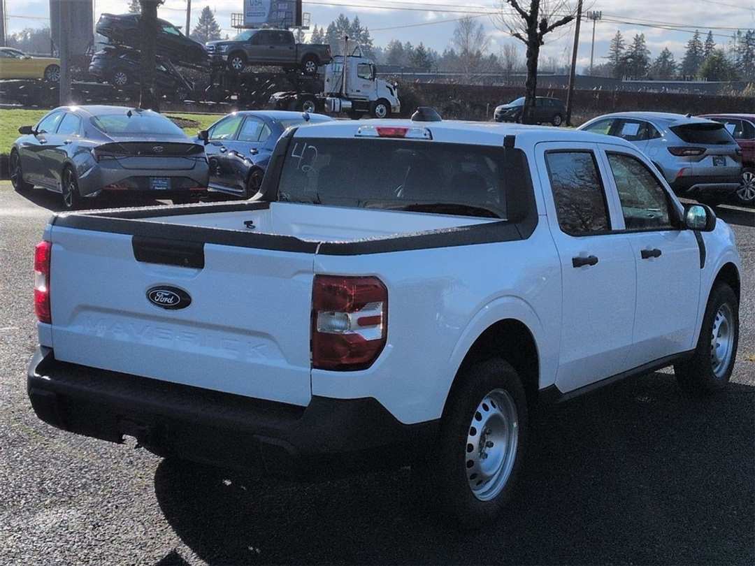 2026 Ford Maverick XL - Image 5