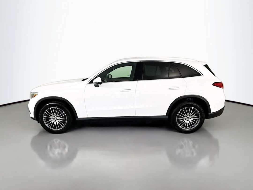 2026 Mercedes-Benz GLC GLC 300 - Image 2