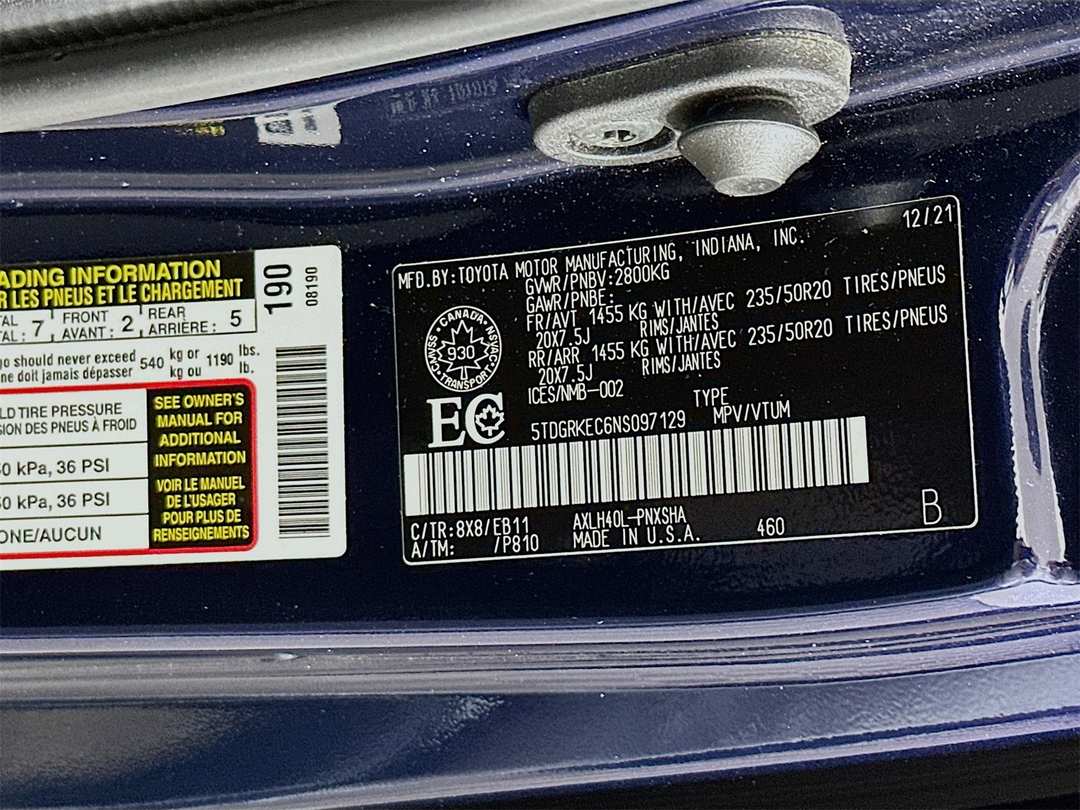 2022 Toyota Sienna XSE - Image 34