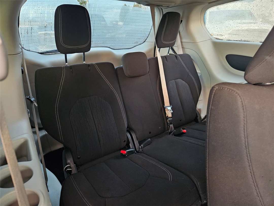 2021 Chrysler Voyager L - Image 33