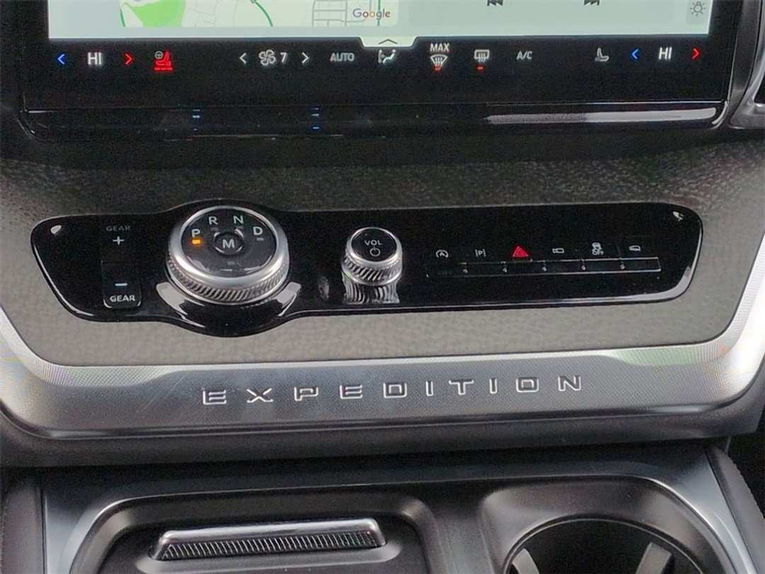 2026 Ford Expedition Tremor - Image 17