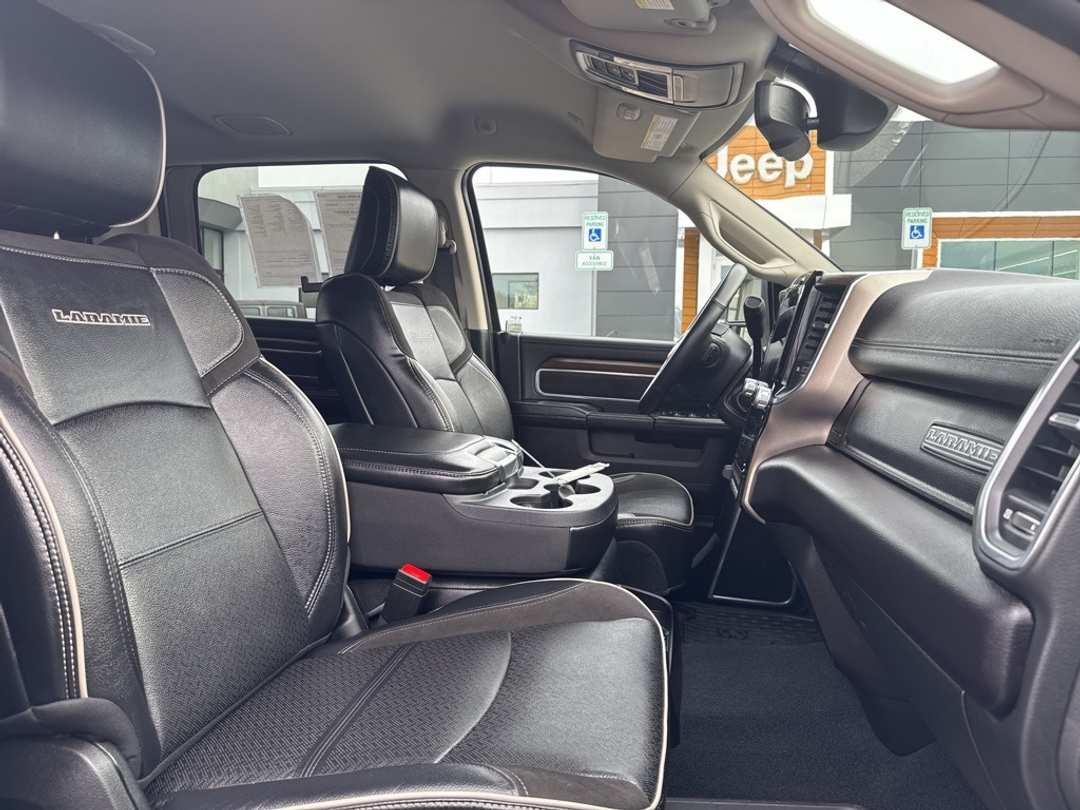 2024 Ram 3500 Laramie - Image 29