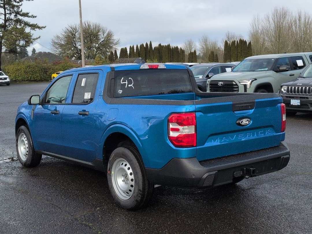 2026 Ford Maverick XL - Image 3