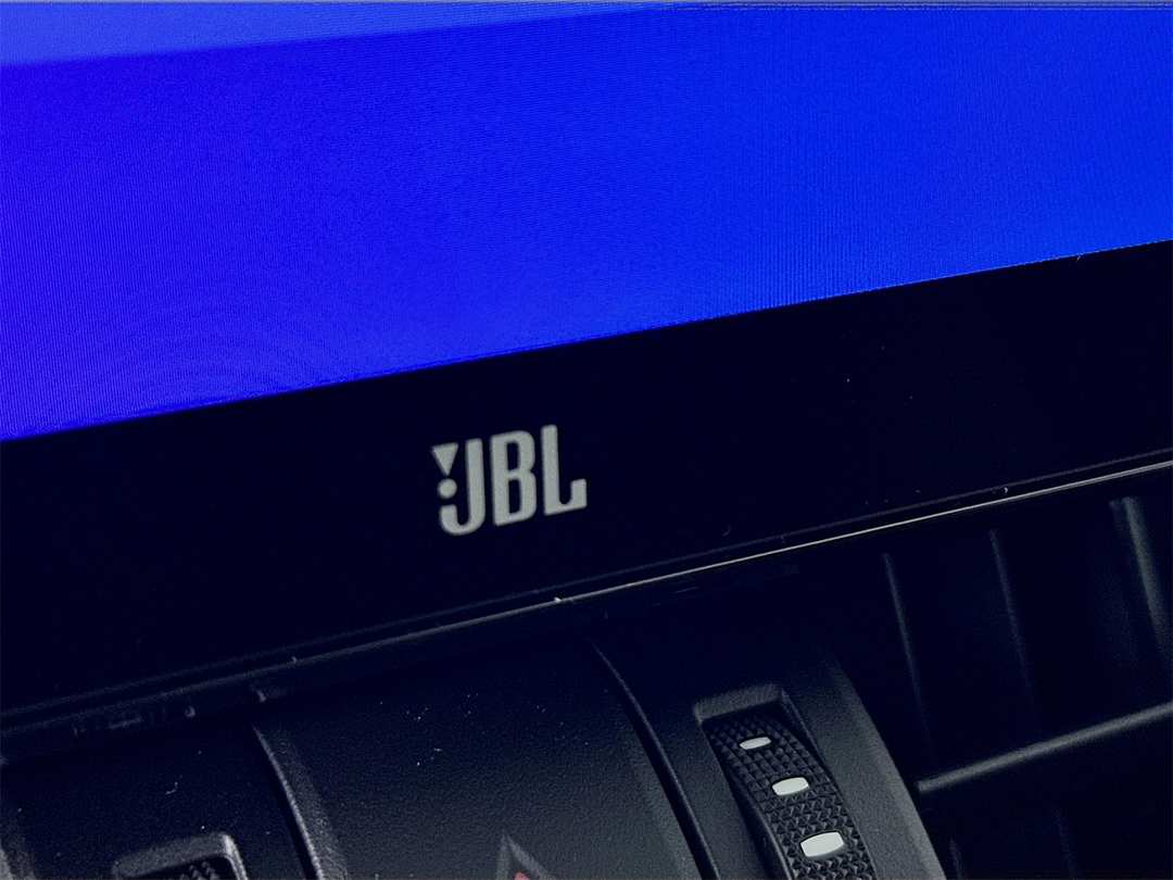 2025 Toyota Rav4 XLE Premium - Image 19