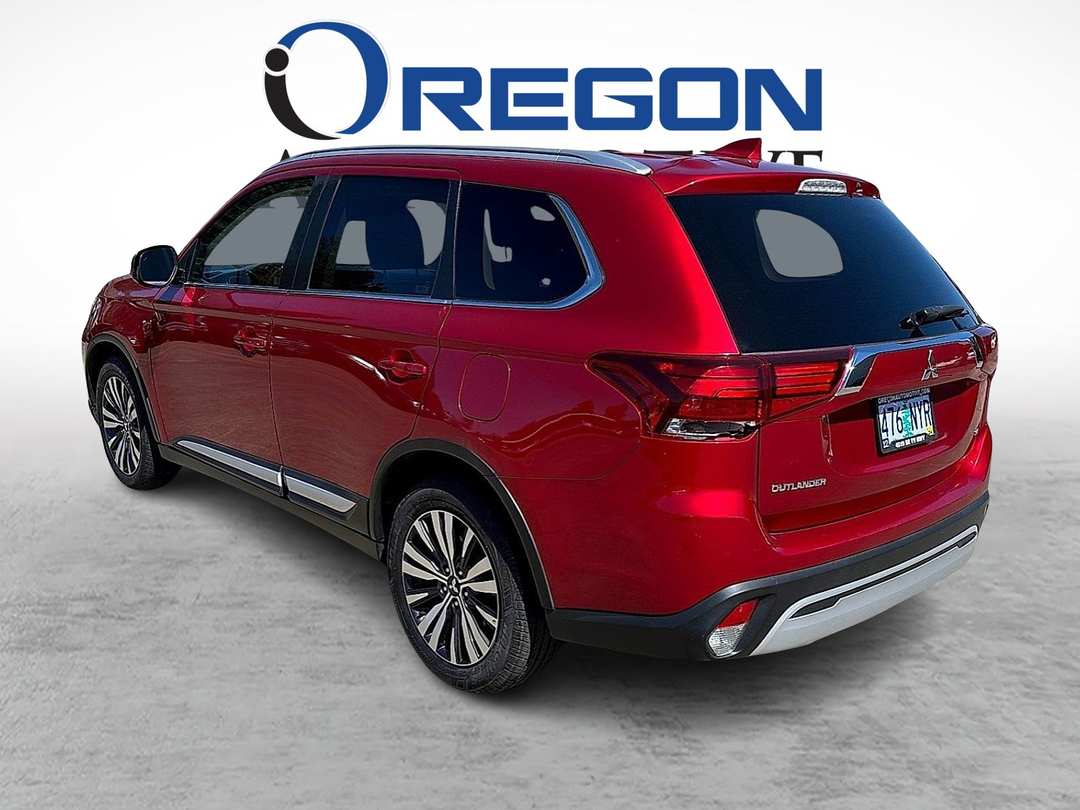 2020 Mitsubishi Outlander SEL - Image 3