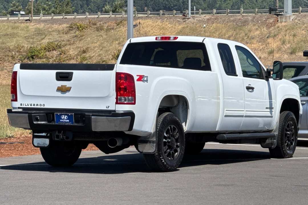 2013 GMC Sierra 3500Hd SLE - Image 3