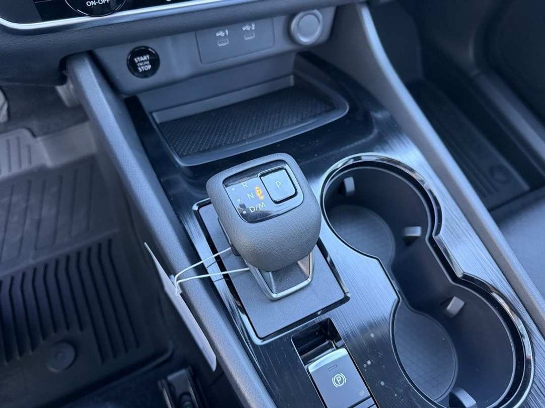 2026 Nissan Rogue Dark Armor - Image 23