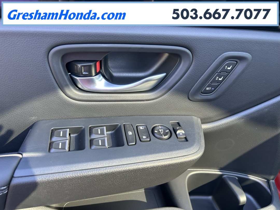 2025 Honda Pilot Touring - Image 11