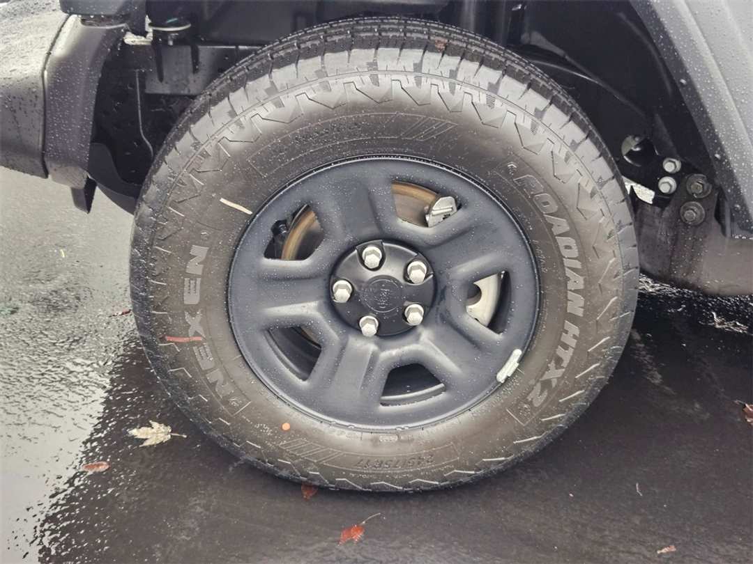 2026 Jeep Wrangler Sport - Image 35